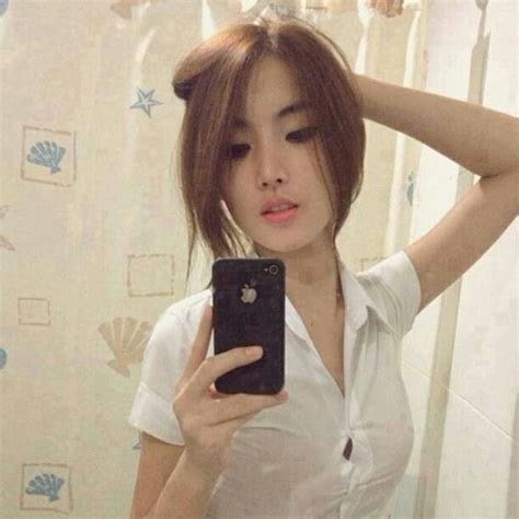「selfie by cute and sexy thai girls」のおすすめ画像 268 件 pinterest
