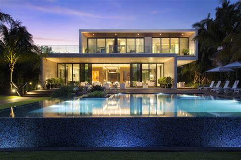 miami beach mansion sells  mslightly   mansion global