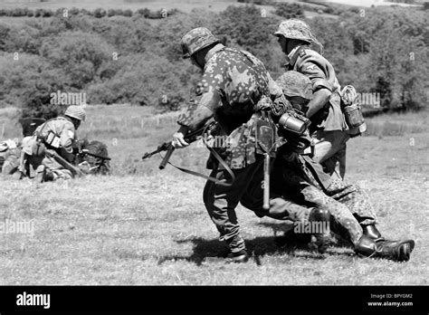 Ww2 German Waffen Ss Soldiers