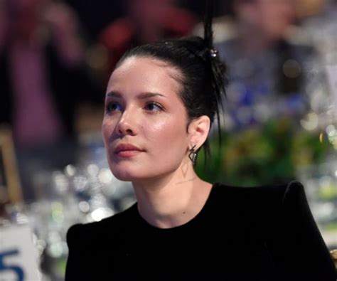 halsey recalls homelessness in speech at gala in la