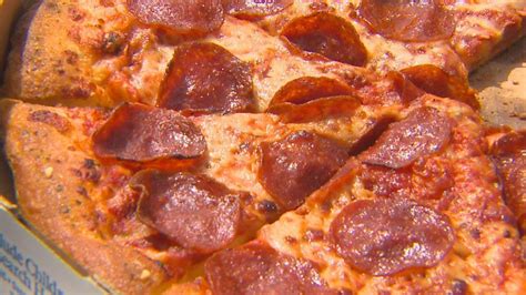 dominos pizza hut offers contactless delivery  coronavirus outbreak