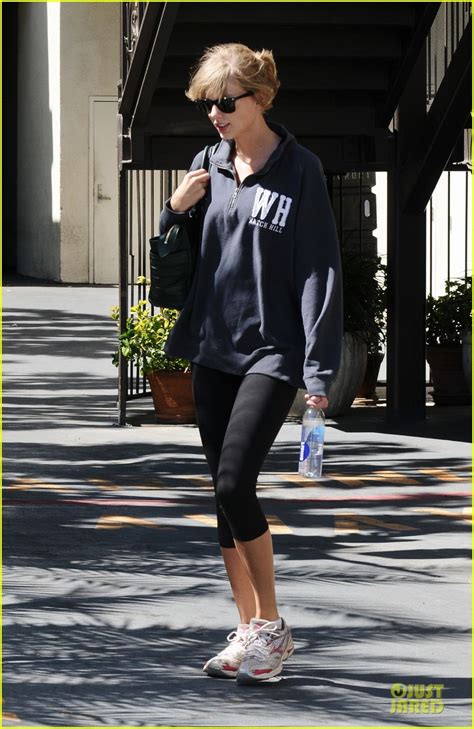 taylor swift steps out for workout after the giver news photo 2961251 taylor swift