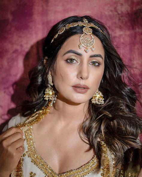 Hina Khan Is Beauty Personified In An Embellished Ivory Lehenga Set