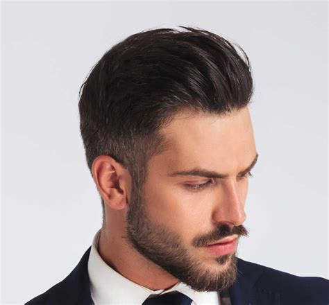 Non è un caso se dagli anni '50 esistono i tagli di capelli da uomo con ciuffo: Pin on Capelli uomo taglio