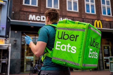 uber eats    expensive food delivery app   united states globe  media