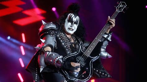 kiss reveal plans  spectacular  year  louder