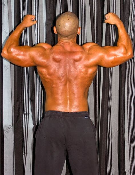amateur bodybuilder of the week hooked on health and muscle