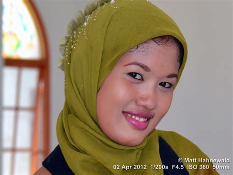 facing the world flirting with muslim beauties