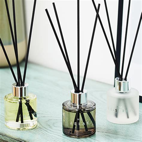 private label  brand packaging customized wholesale pk essential oil room reed diffuser gift