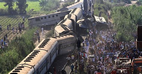 egypt train crash    dead    injured  alexandria