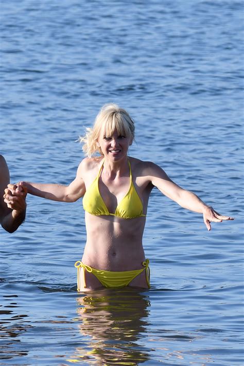 anna faris sexy 70 photos thefappening