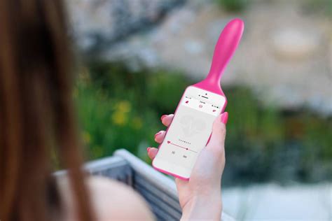 the izivibe phone case cum dildo turns your iphone into a vibrator sex toy metro news