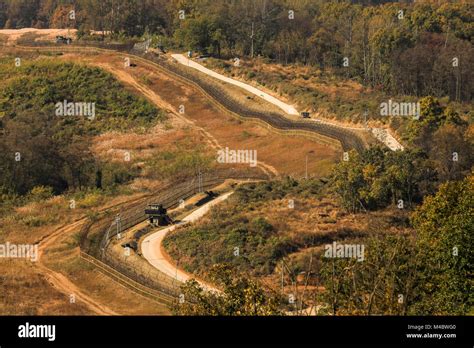 korean demilitarized zone  dmz separates north  south korea stock photo alamy