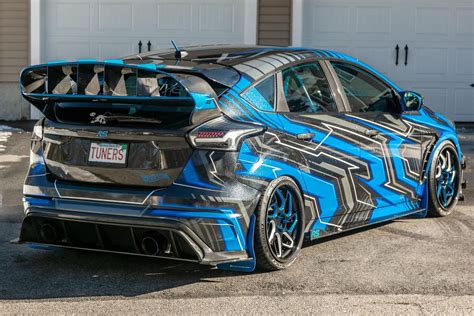 extensively modified  ford focus rs   auction