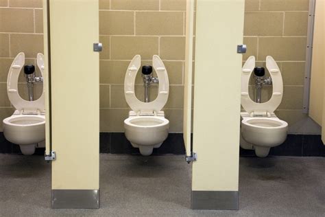 choose  cleanest stall   public bathroom