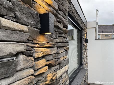 buitenmuur met moderno steenstrips buitenmuren gevelbekleding natuursteen