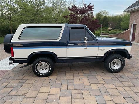 pick   day  ford bronco xlt classiccarscom journal