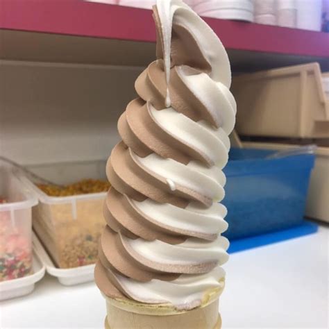 these 7 ice cream parlors serve the best soft serve ice cream in pittsburgh