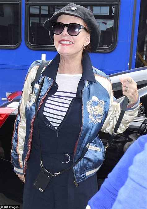 Susan Sarandon Looks Youthful At Lax Daily Mail Online
