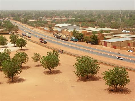file blvd mali bero from grand mosquee niamey wikimedia commons