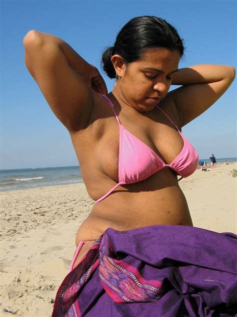 Indian Bhabhi Nude Photo In Pink Bikini Showing Boobs Part 2
