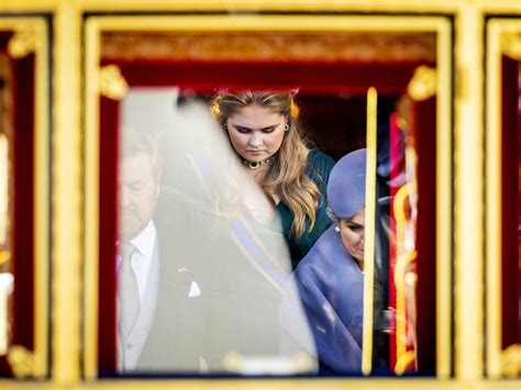 Prinses Amalia Maakt Haar Debuut Op Prinsjesdag