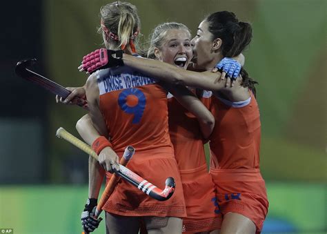 netherlands hockey star whacked in face by argentina player at rio