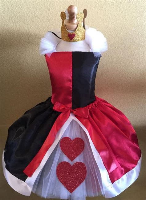 Queen Of Hearts Nel 2020 Costume Da Regina Di Cuori Costume Da