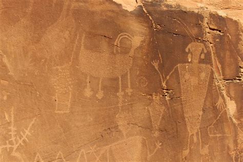 petroglyphs dinosaur national park utah petroglyphs cave paintings