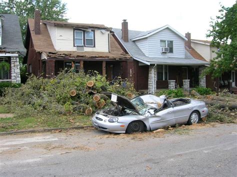 st louis crisis continues 300 000 left without power