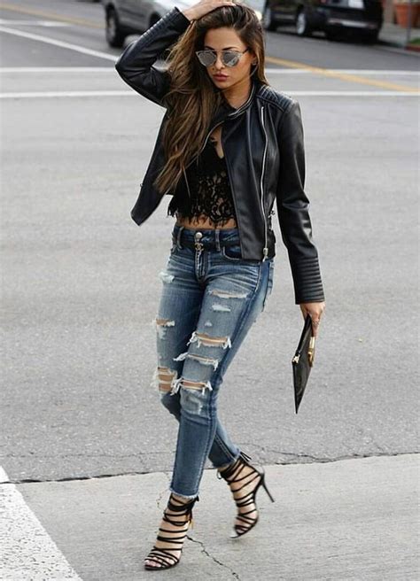 25 Ripped Jeans Outfits That Prove Denim Is Here To Stay Womens Ripped