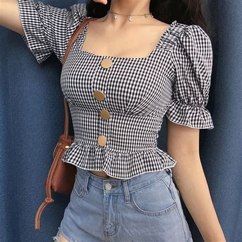🕊️ 𝚎𝚙𝚑𝚎𝚖𝚎𝚛𝚊𝚕𝚘𝚙𝚒𝚊 ⥉ crop top outfits cute casual outfits stylish