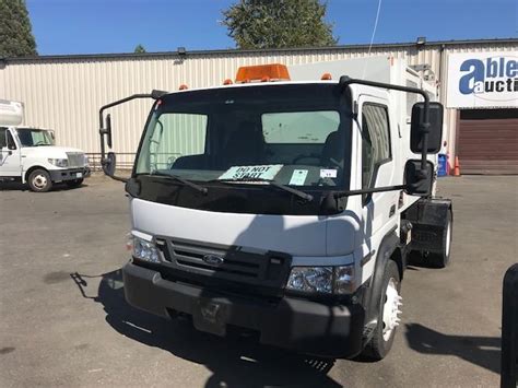 ford lcf powerstroke dr garbage truck white vin