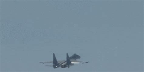 5 incredible jet stunts that are barely even possible