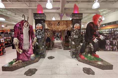 stores   halloween decorations  toronto