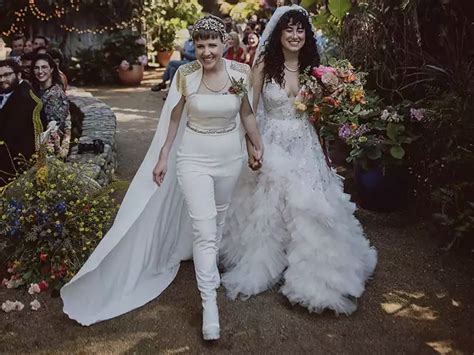 Youtuber Hannah Hart Got Married In A White Pantsuit And Cape That
