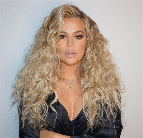 khloé kardashian is wearing her curly hair more because of