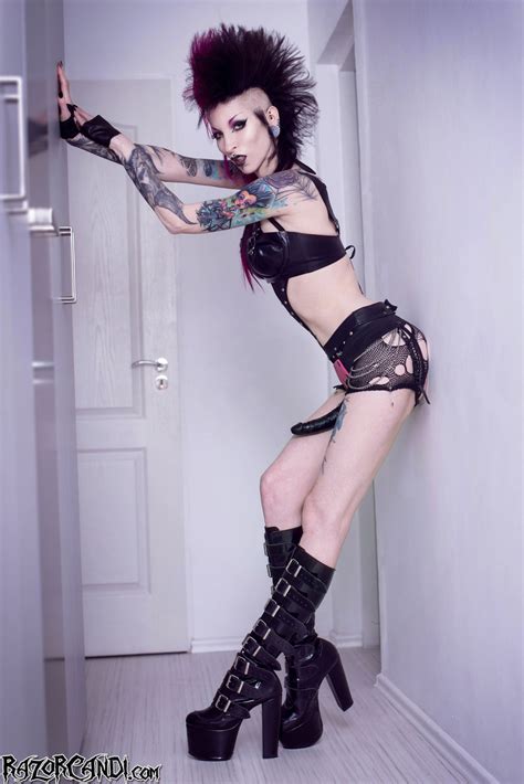 jewelled buttplug for strapon wielding tattooed goth girl pichunter