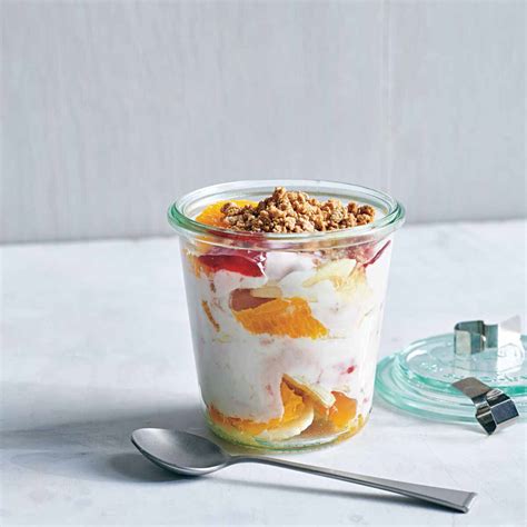 yogurt breakfast parfaits healthy recipes ww canada