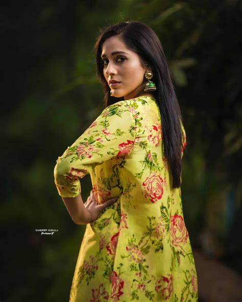 Photos Rashmi Gautam Sizzles In Floral