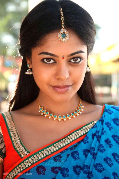 Tamil Actress Gallery Bindhu Madhavi New Beautiful Photo