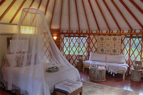 glamping  style    yurt vacation