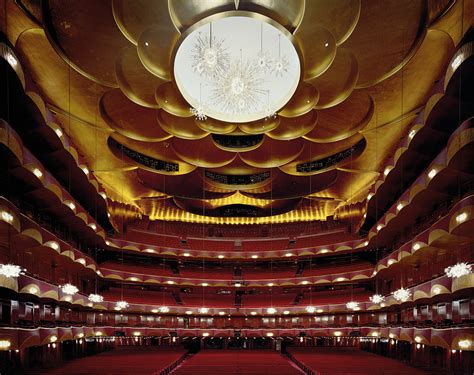 beautiful opera houses   world
