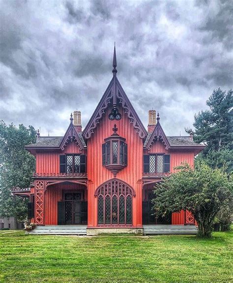 pin  gothic house