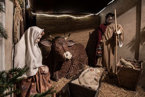 jesus  born  bethlehem   gospels disagree