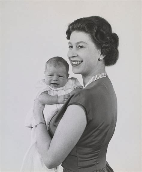 cecil beaton 1904 80 queen elizabeth ii holding an