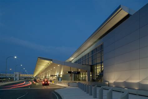 boston logan international airport terminal  hok