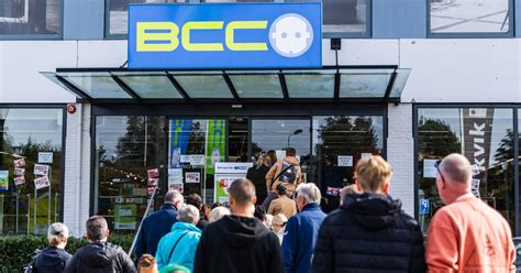 acm mediamarkt mag acht winkels failliet bcc overnemen financieel telegraafnl
