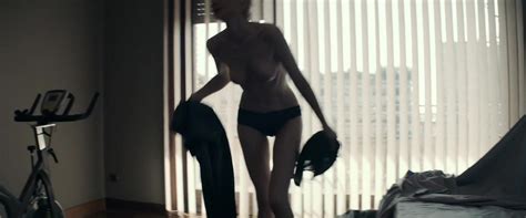 Nude Video Celebs Elizabeth Debickie Nude The Burnt Orange Heresy