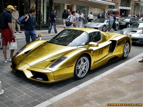ferrari enzo  car price specification review images